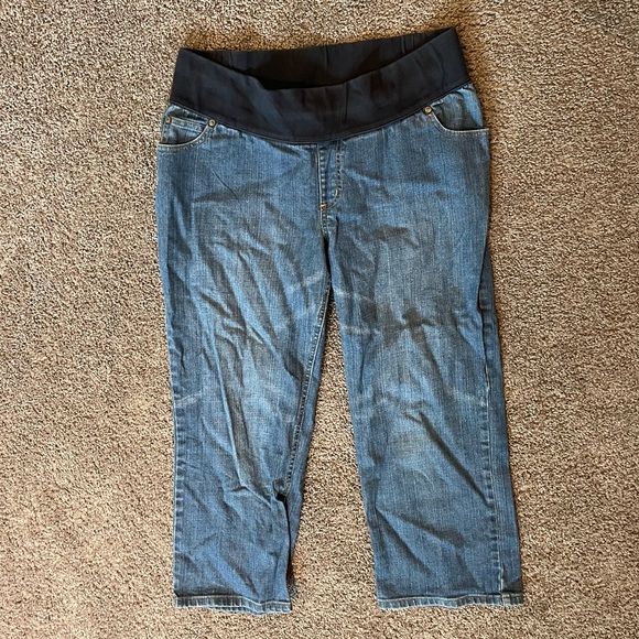 Lot of Seven Maternity Pants - Picture 6 of 16